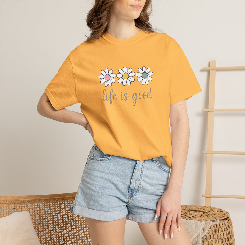 Life Is Good Daisy T-Shirt — Retro Floral Graphic Tee